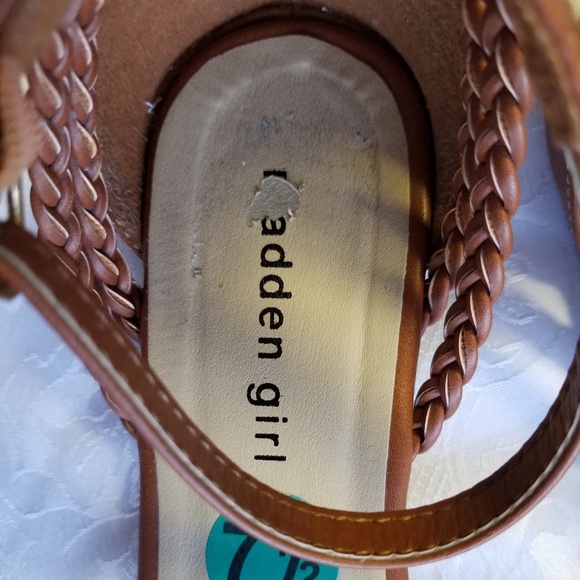 Sandals - Picture 4 of 4